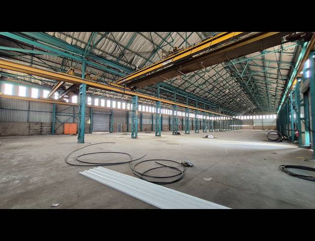 3,000M² FACTORY FOR SALE IN BOKSBURG EAST